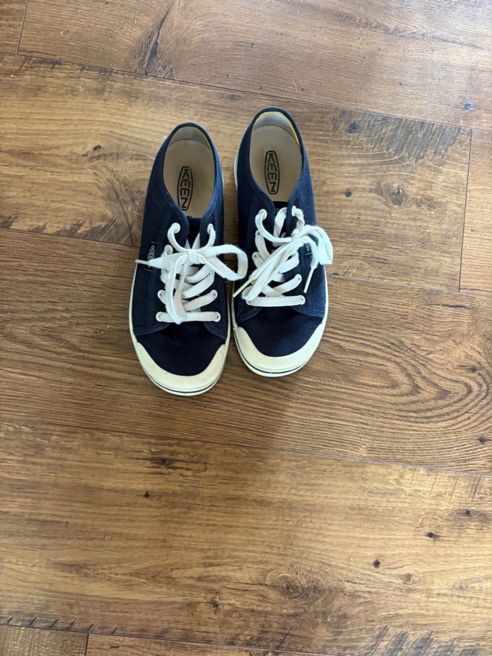 Keen Navy and White Canvas Low-Top Sneaker